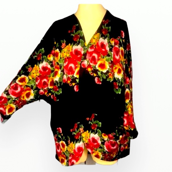 Open Floral Cardigan - Picture 2 of 7